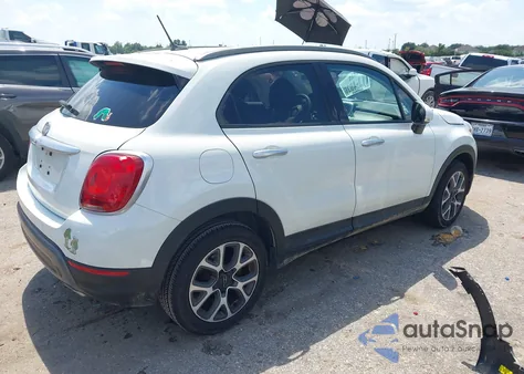 2017 Fiat 500X Trekking Fwd из США, поврежденный, VIN ZFBCFXCB6HP554151